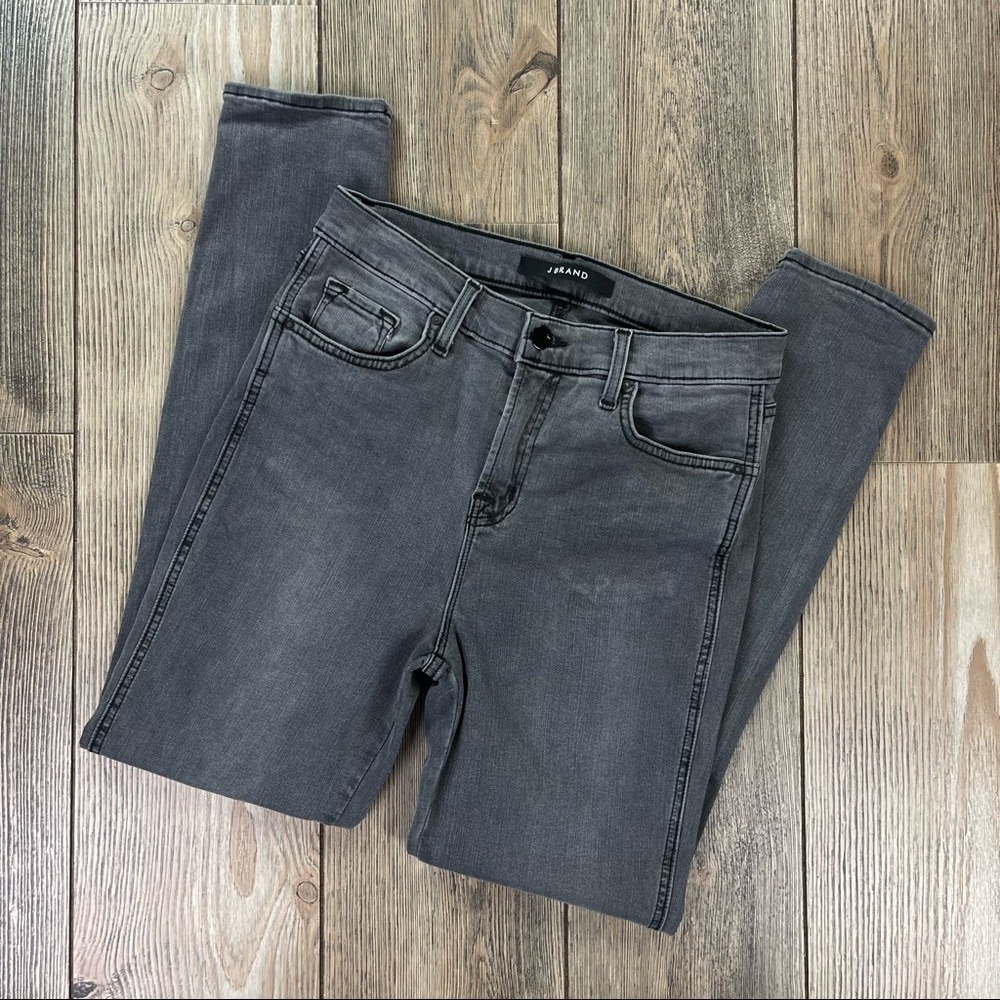 SOLD! J Brand Bree Cropped Skinny Ankle Jeans in Nightbird Faded Black Wash - Picture 6 of 12